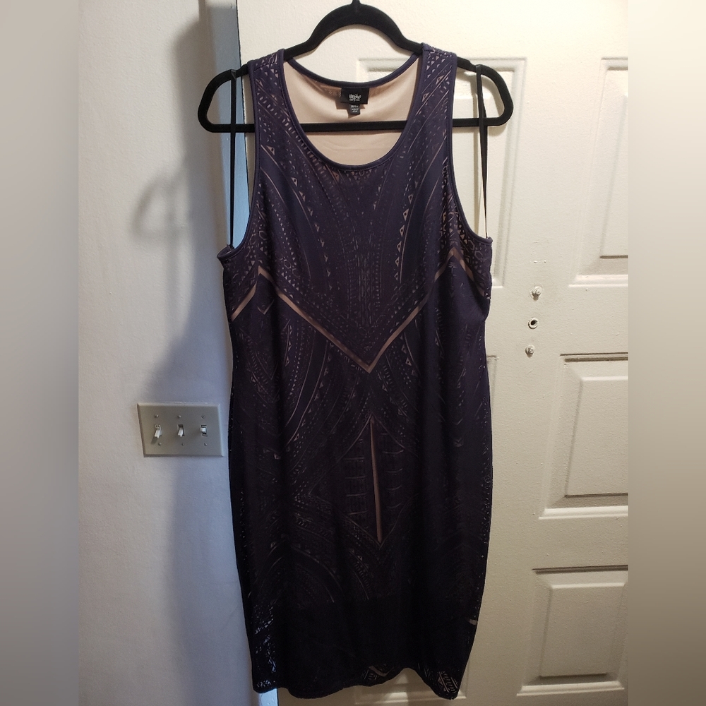 Mossimo Navy & Nude Sleeveless Midi Dress